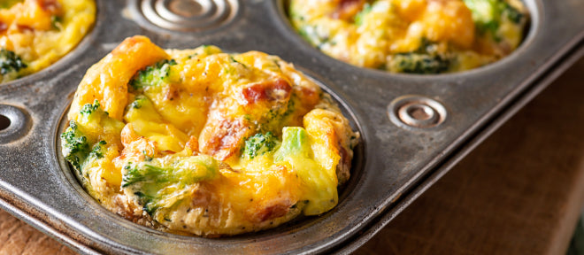 Broccoli, Red Pepper & Feta Egg Muffins (Vegetarian, High Protein & Easy)