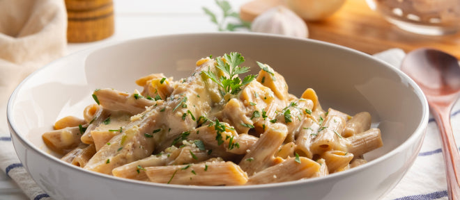 Creamy High-Protein Pasta with Mushrooms & Spinach (Healthy and Easy Recipe)